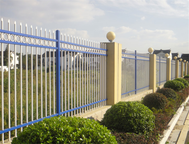 Courtyard villa wall safety protection iron fence05